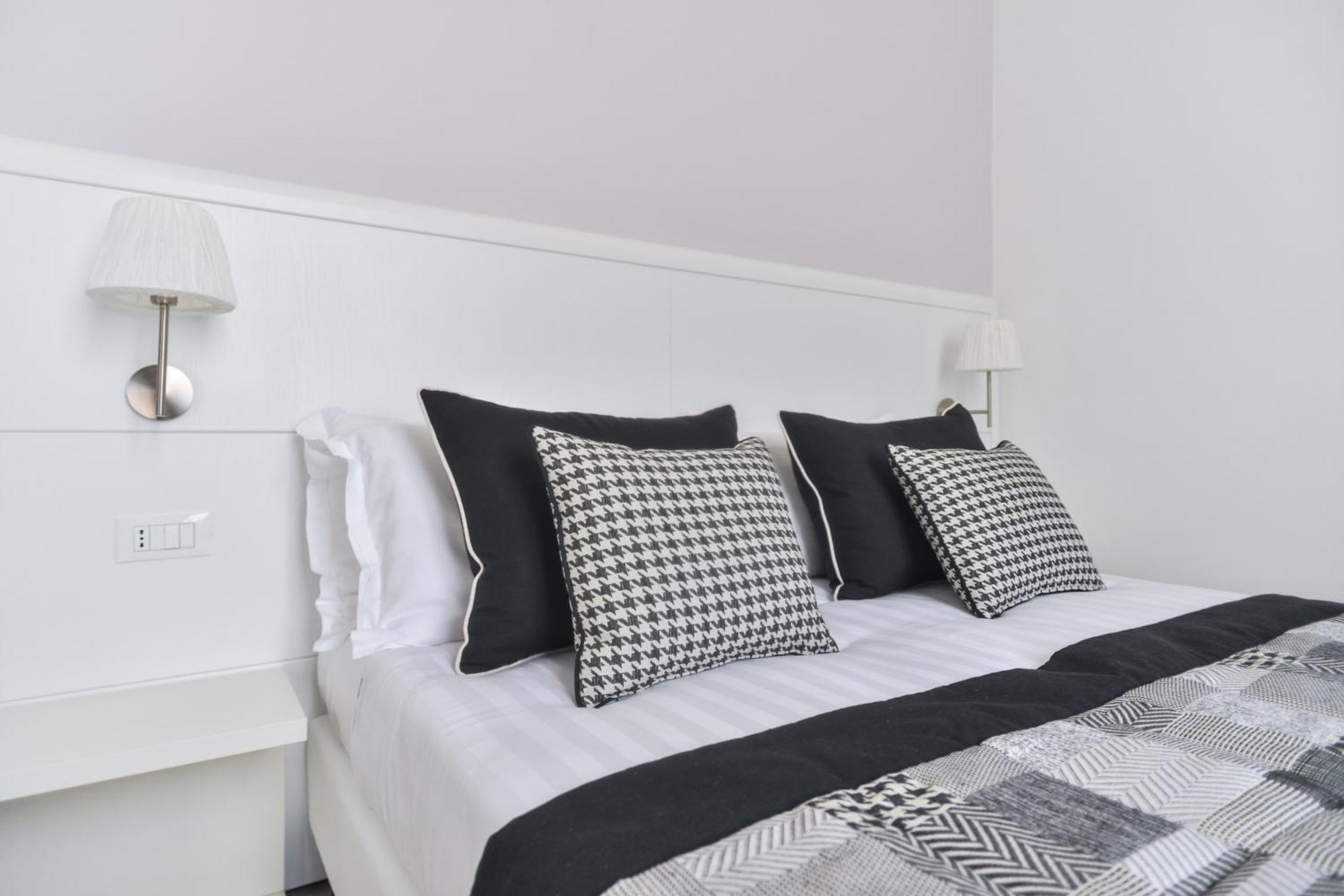 Lata Luxury Rooms — Photos 1