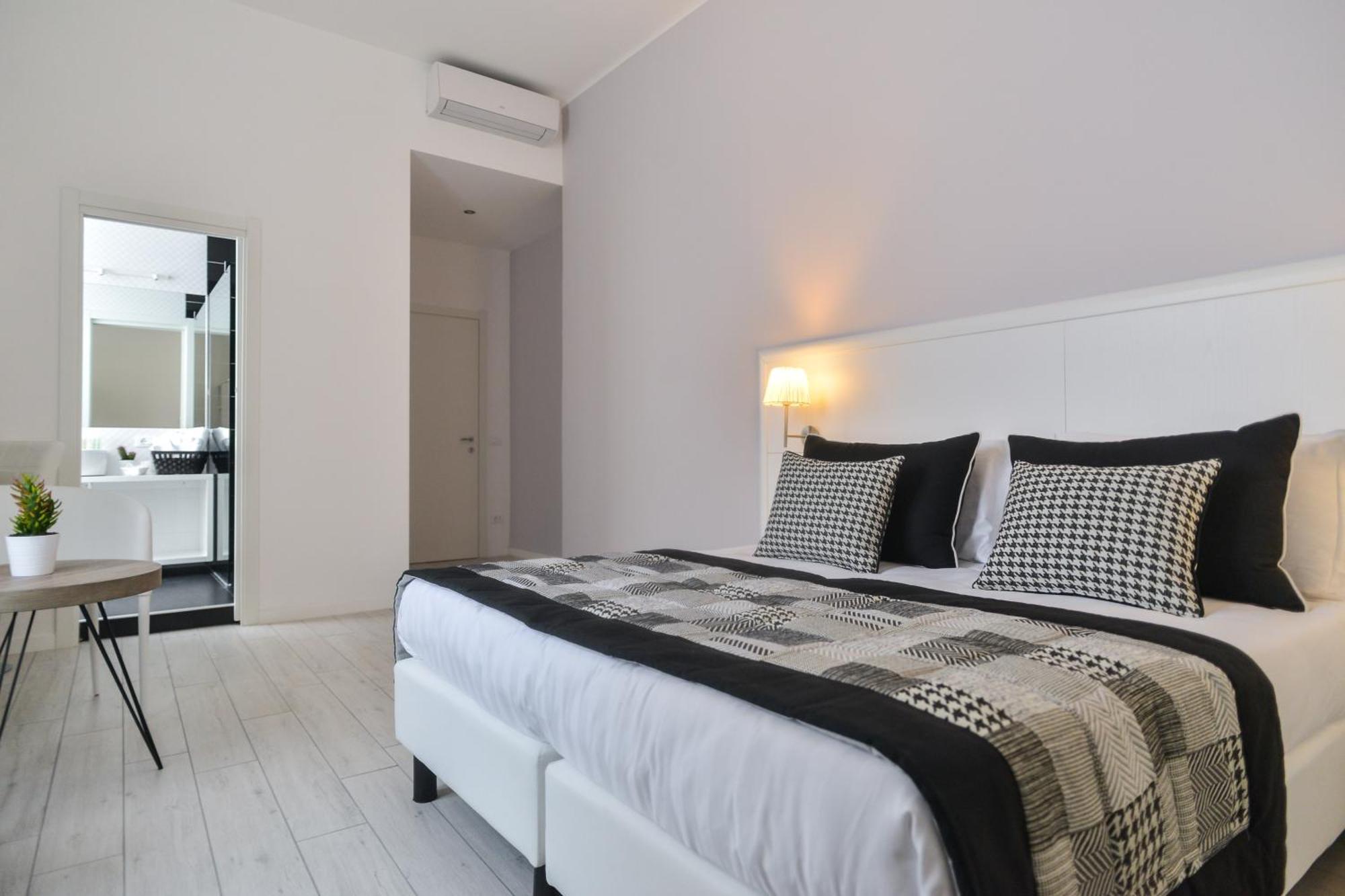 Lata Luxury Rooms — Photos 2